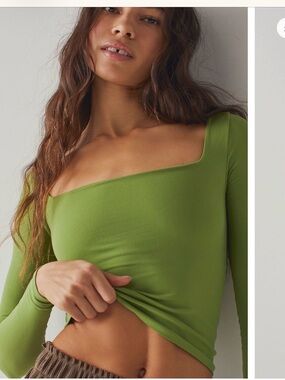 Clean Lines Long Sleeve Top in Black